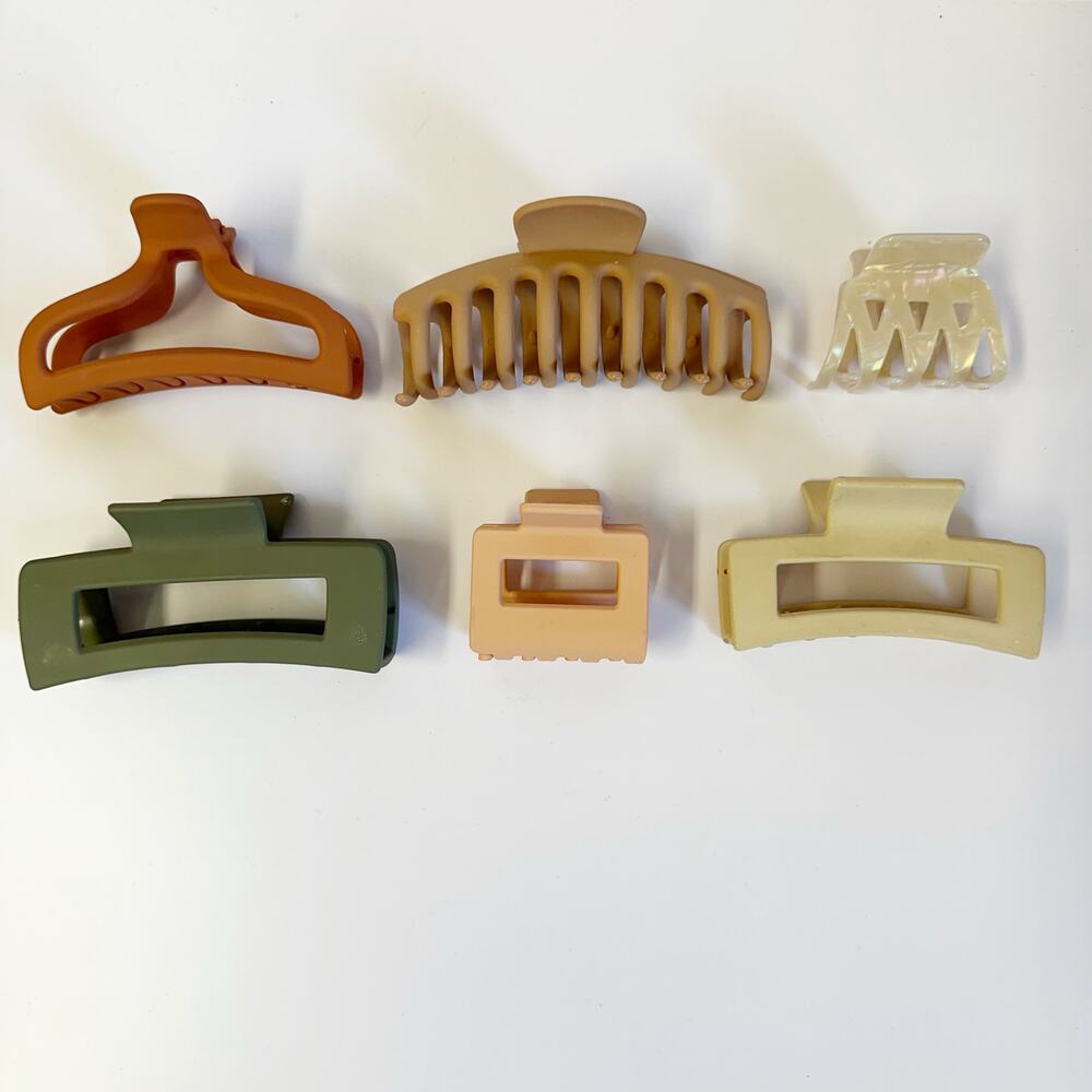Set of 6 assorted sized and color hair claw clips large, medium,‎ small